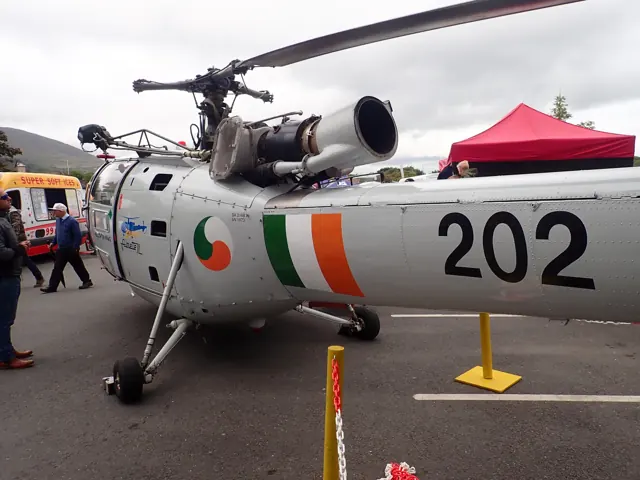Irish Air Corps Aérospatiale Alouette III helicopter - geograph.org.uk - 5901399.