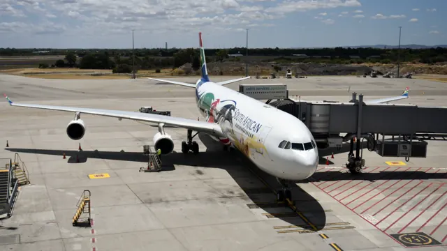 South African Airways Airbus A340 ZS-SXD Perth 2025 (01).