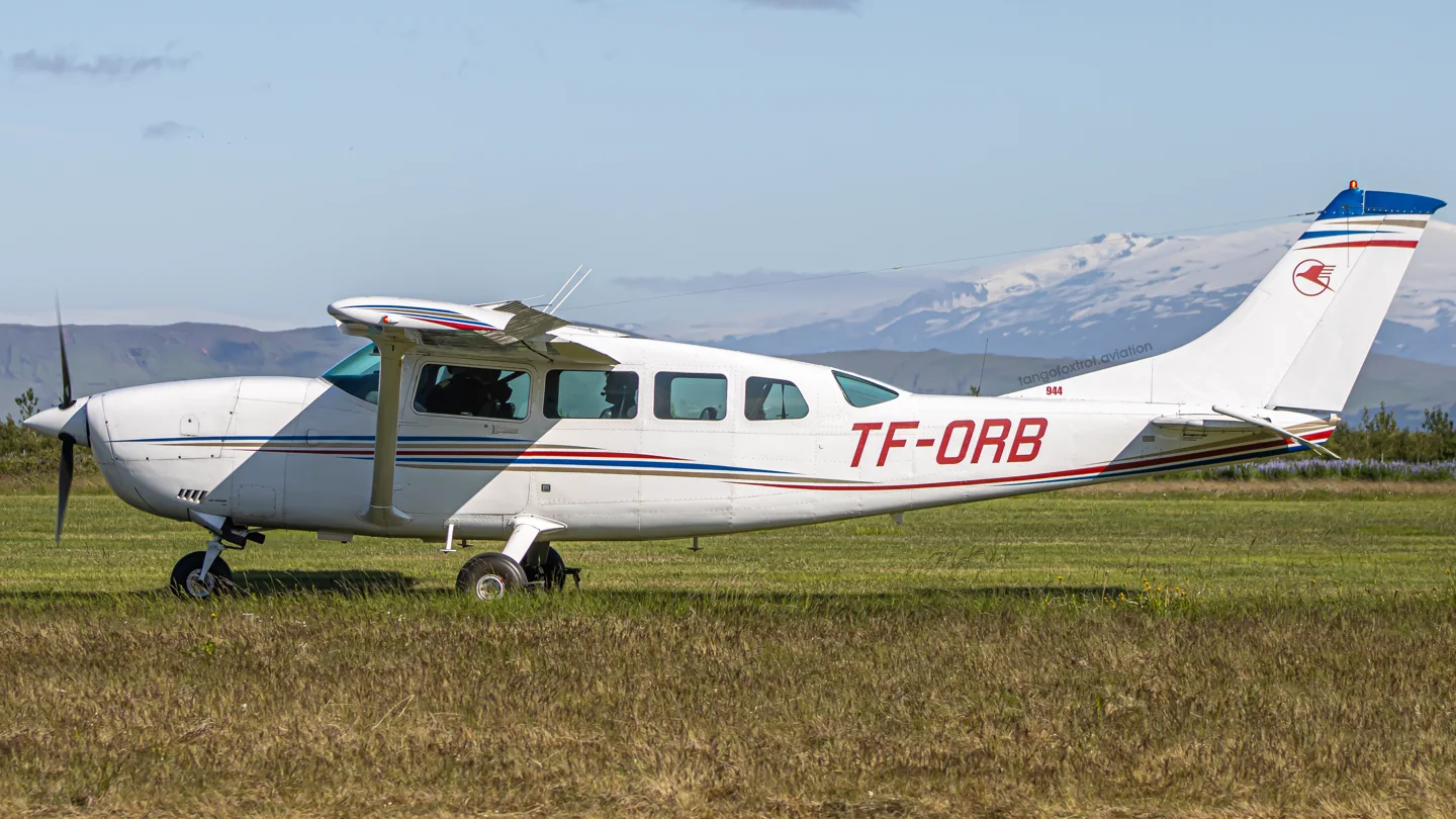 Cessna 207A Stationair 8 TF-ORB eagleair.
