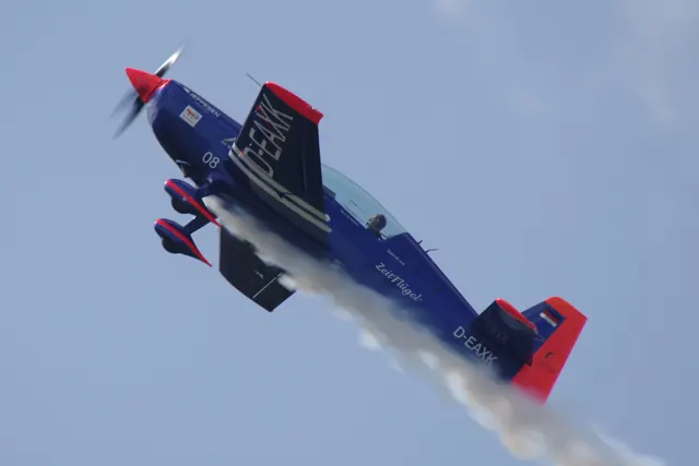 Extra 330LT (c-n LT019, D-EAXK) 2025-09-13.