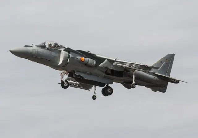 EGLF - McDonnell Douglas AV-8B Harrier II - Spanish Navy - VA.1B-27.
