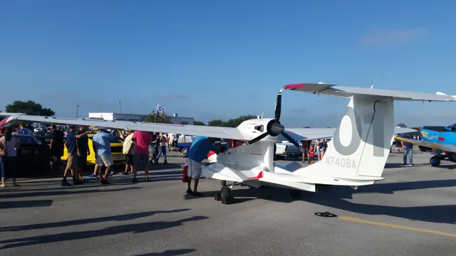 ICON A5 training aircraft N74OBA.