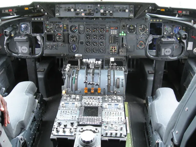 McDonnell Douglas KC-10 Extender Cockpit.