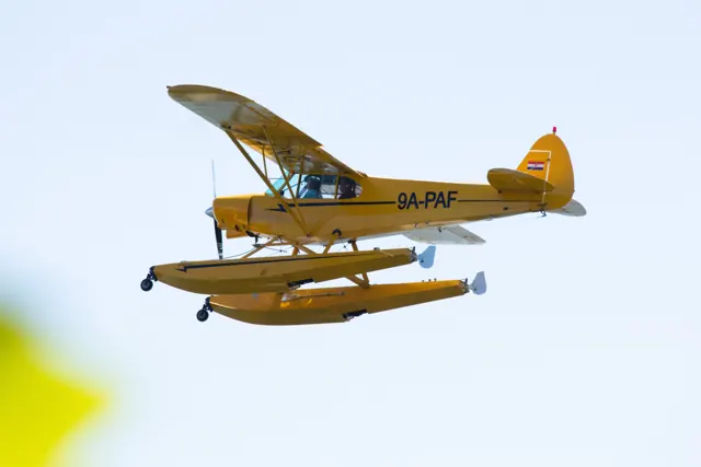 Piper PA-18 Super Cub in Croatia 9A-PAF Wasserflugzeug Cakovec LDVC 02.