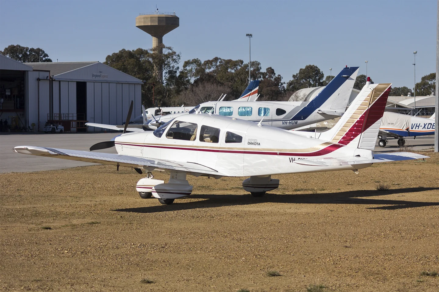Piper PA-28-236 Dakota (VH-SXN) at Wagga Wagga Airport.