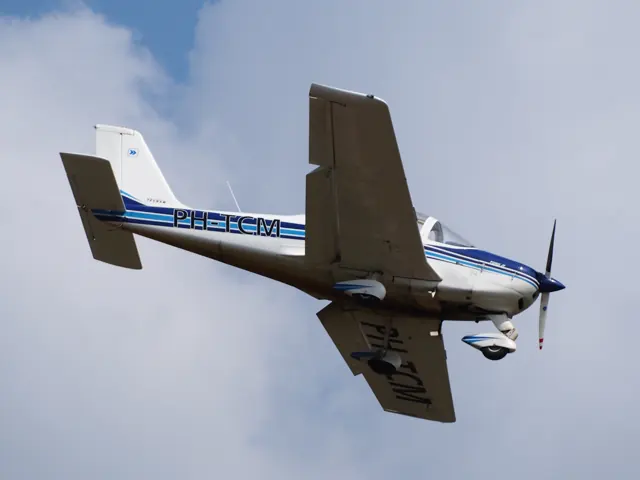 PH-TCM, Tecnam P2002 Sierra landing at Hilversum Airport (ICAO EHHV), photo6.
