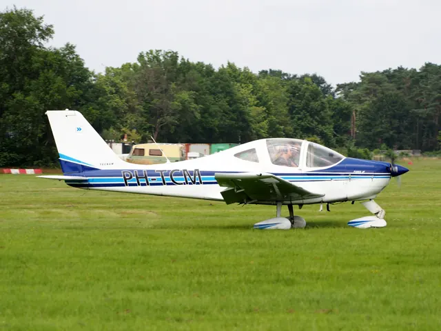 PH-TCM, Tecnam P2002 Sierra takeoff from Hilversum Airport (ICAO EHHV), photo1.