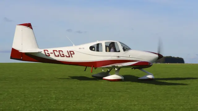 Van's Aircraft RV-10 Compton Abbas.
