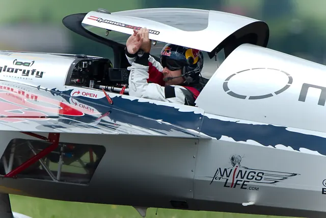 Zivko Edge 540 Hannes Arch at Airpower11 07.