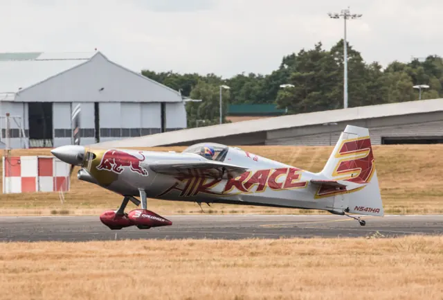 EGLF - Zivko Edge 540 - N541HA.