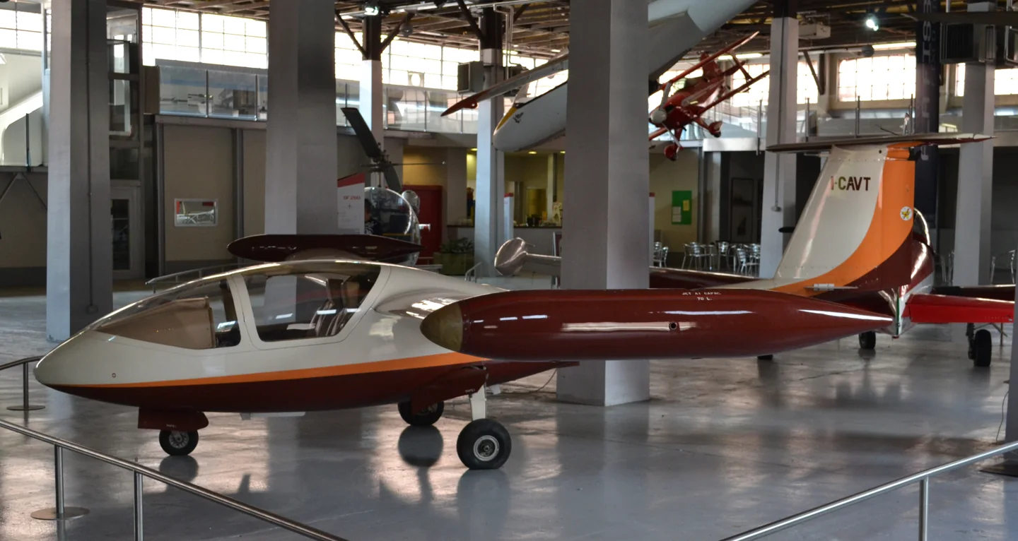 Caproni Vizzola C-22J.