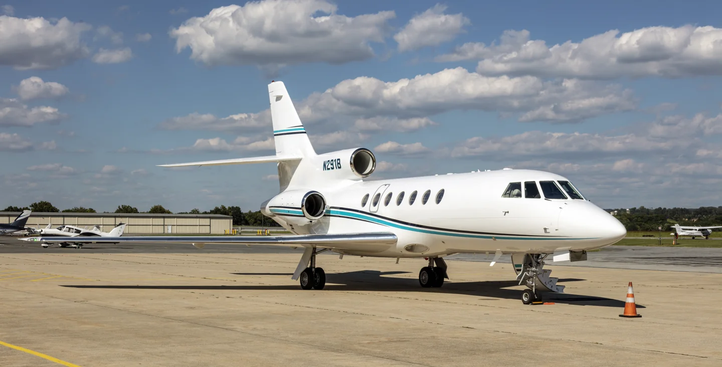 Dassault Falcon 50.