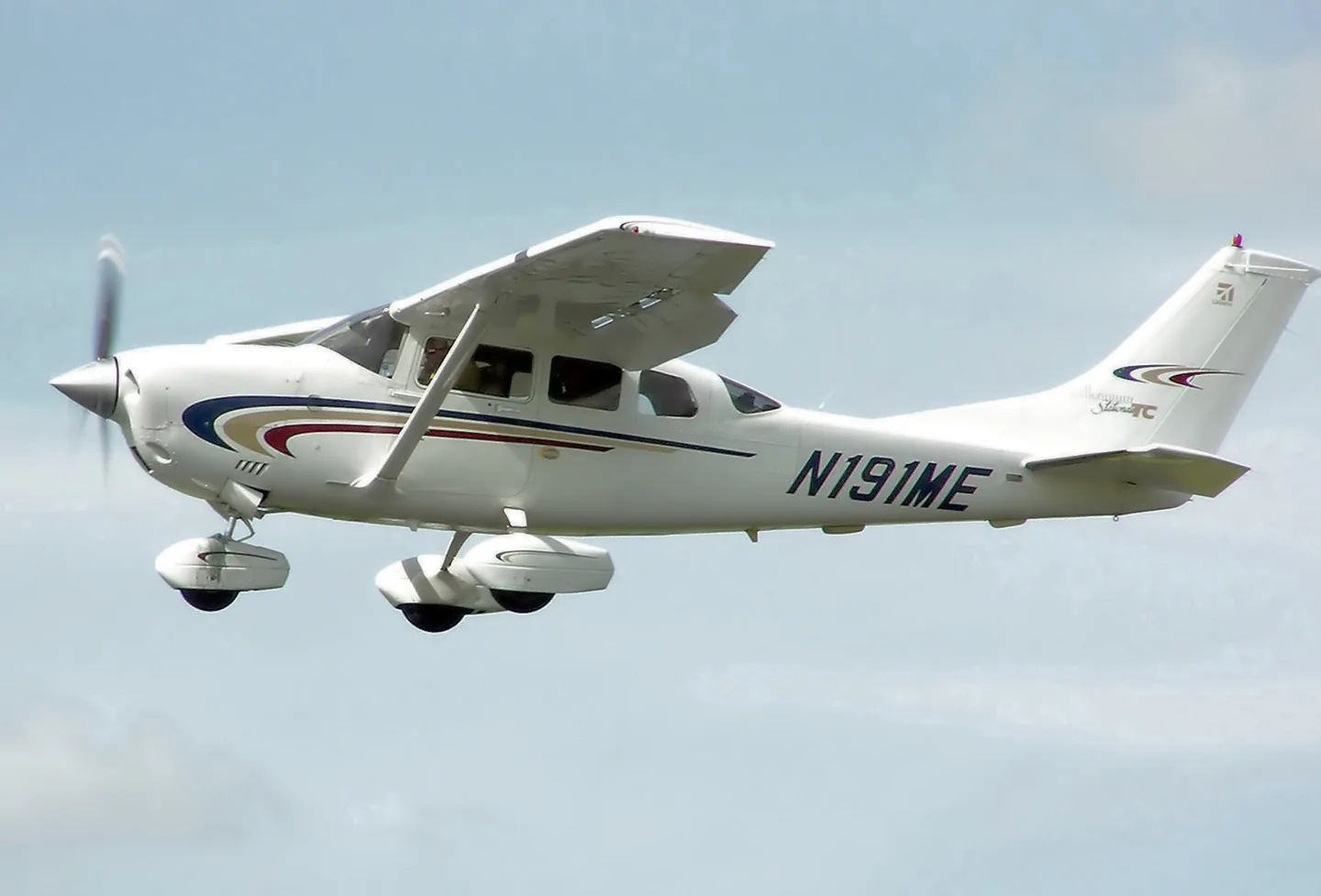 Cessna 206 — real-aircraft reference photograph.