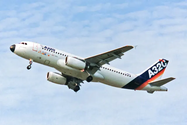 The A320 first prototype (retrofitted with IAE V2500-A1 engines) at the 1988 Farnborough Airshow
