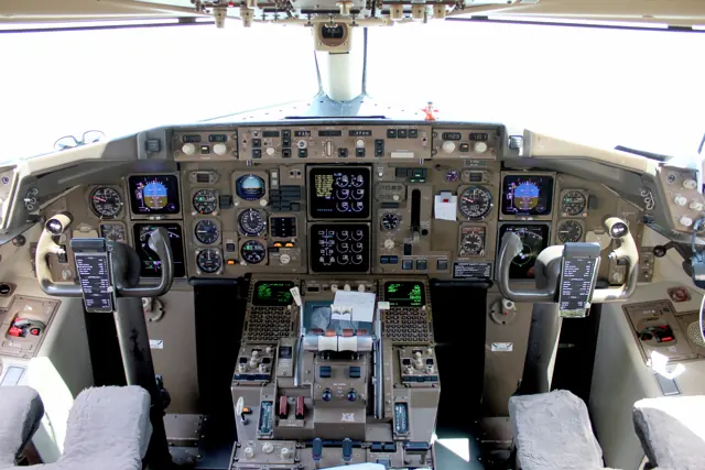 Two-crew cockpit of a Condor 757-300 with CRT displays