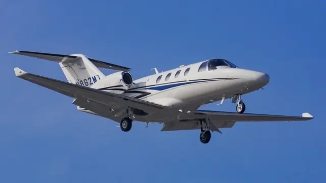 The Citation M2 has small winglets .