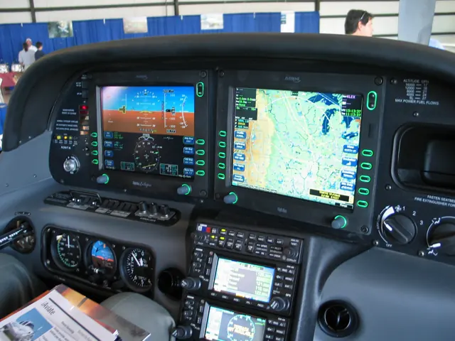 2003–2008 era Cirrus instrument panel with Avidyne Entegra avionics