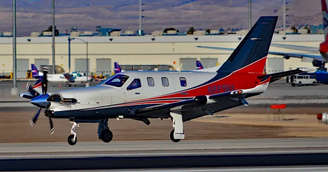A TBM 900 landing, November 2015