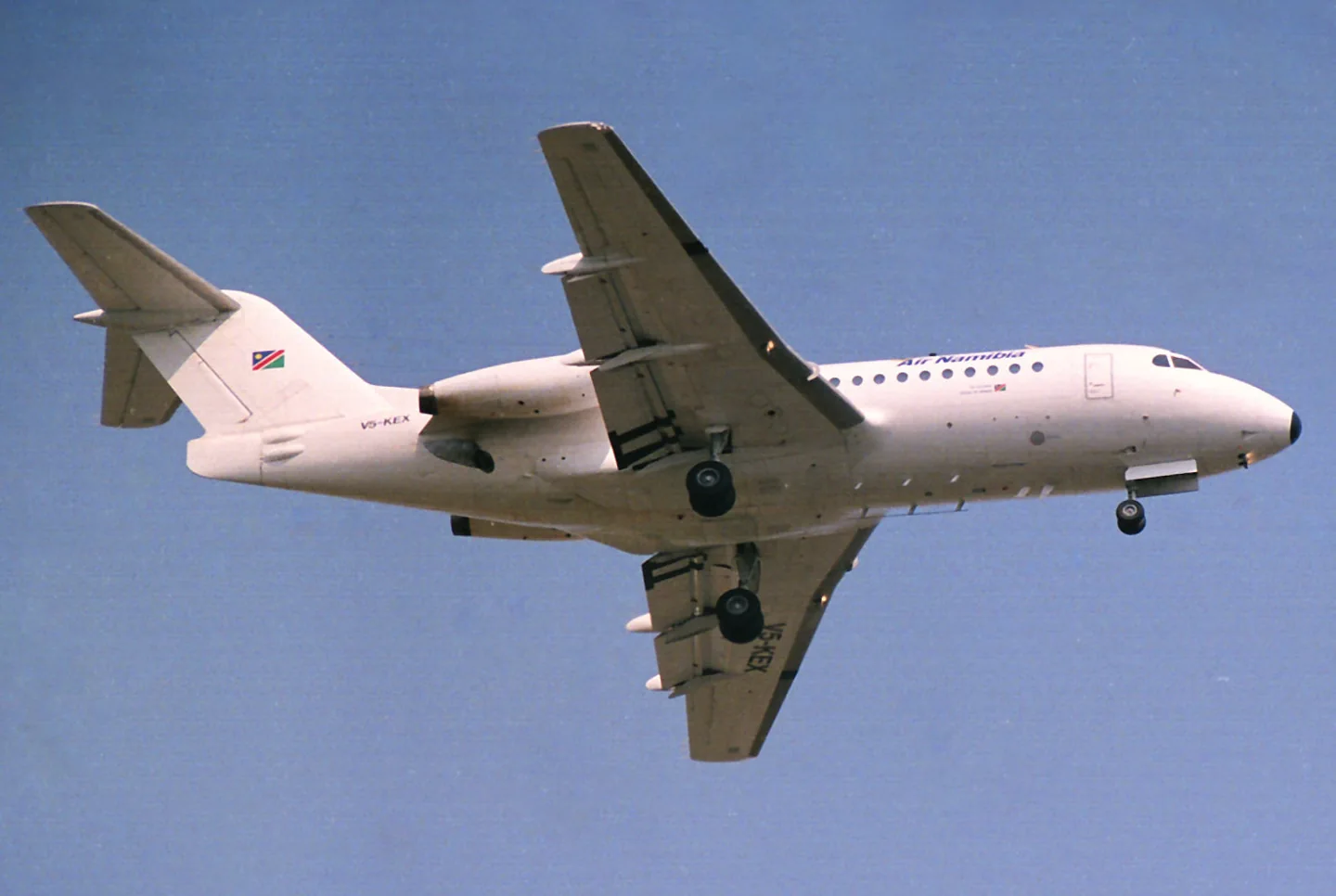 The Mk 3000 has the Mk 4000 wider wing and the Mk 1000 shorter fuselage