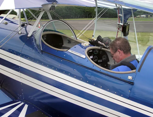 Cockpit of Pitts S-2A