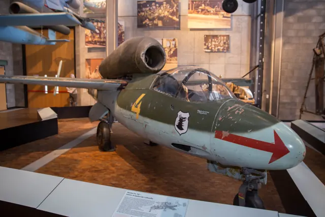 Heinkel He 162.