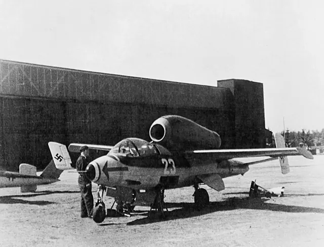 Heinkel He 162.