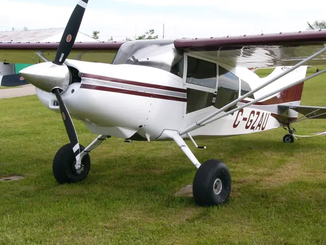 A member of the Maule M-7 family; the simulator listing represents the M-7-235B.