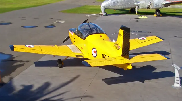 A CT/4 Airtrainer family reference; the VSKYLABS aircraft represents the later CT/4E.