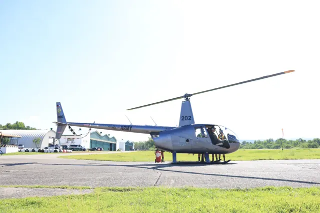 Robinson R44.