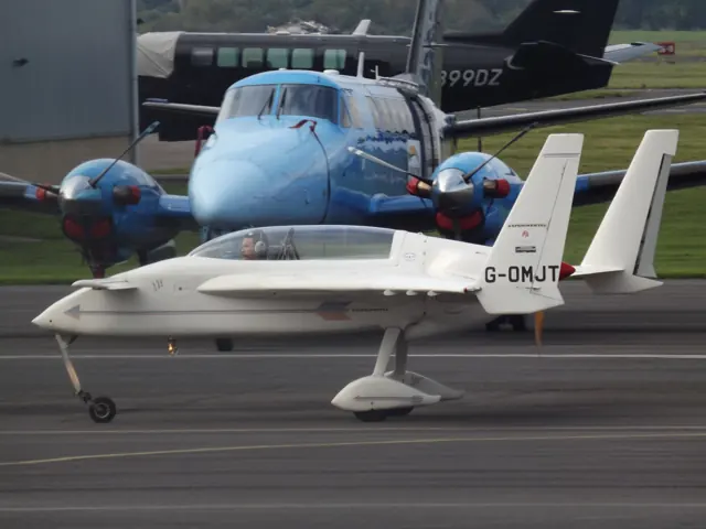 Rutan Long-EZ.